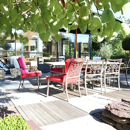 Patis De Cahot Au 108 Bed & Breakfast